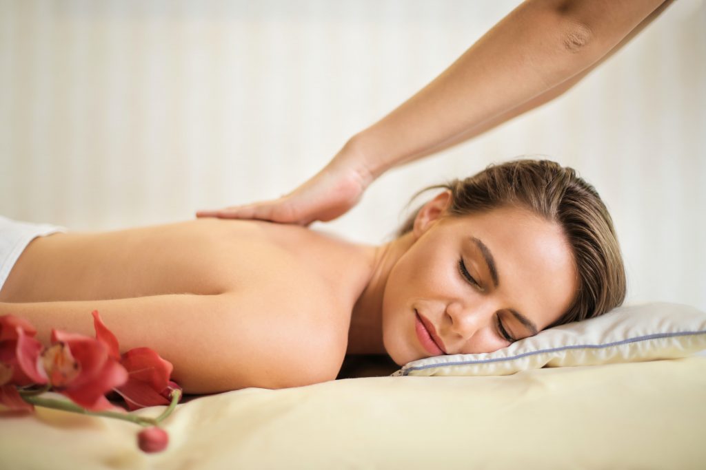 Massage Frau Entspannung